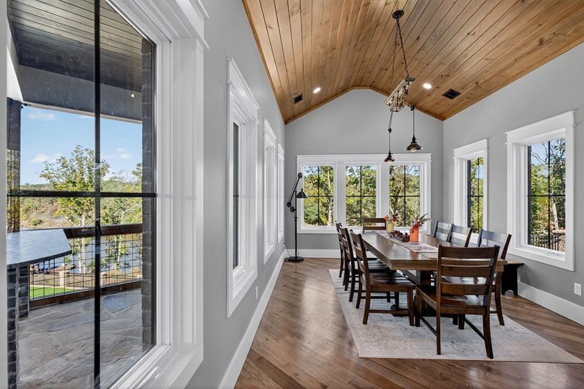 ultimate entertaining environment. Enjoy comfort and - photo 22