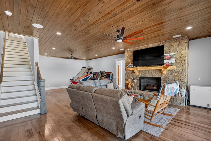 ultimate entertaining environment. Enjoy comfort and - photo 46