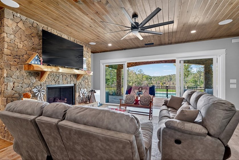 ultimate entertaining environment. Enjoy comfort and - photo 49