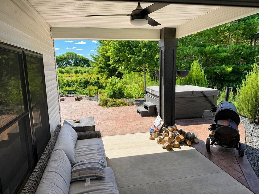 Welcome home to this beautifully designed, one-level living home - photo 15