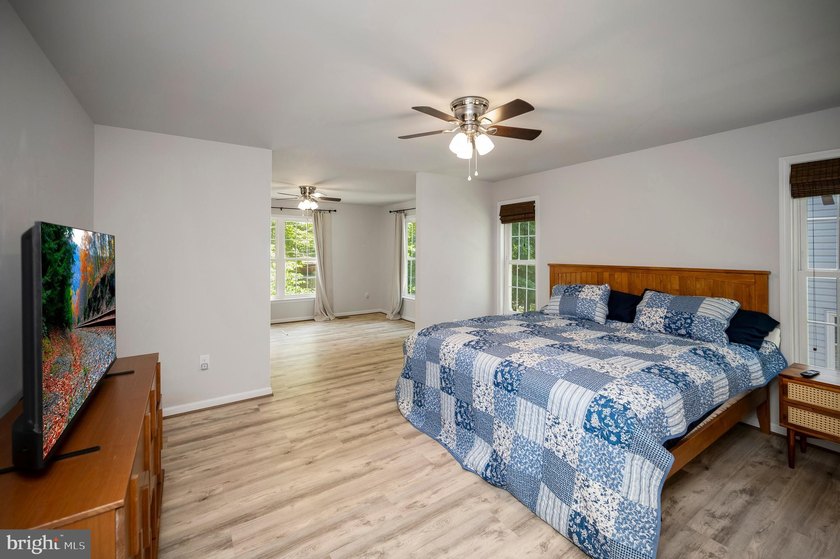 Welcome to 708 Eastover Parkway, where modern design, flexible - photo 24