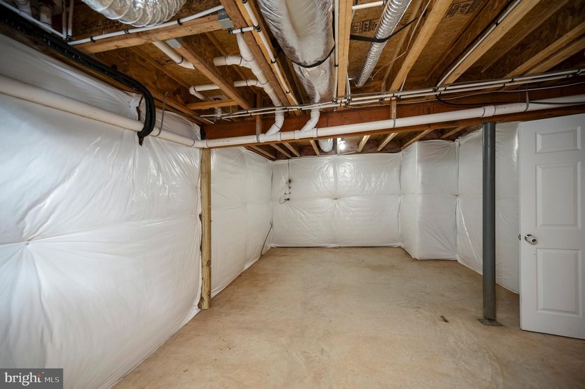 Welcome to 708 Eastover Parkway, where modern design, flexible - photo 47