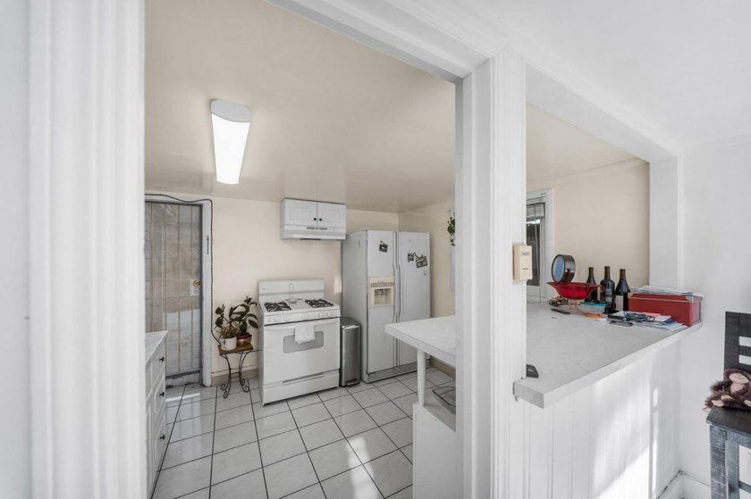 WEST SAN CARLOS DUPLEX, PHENOMENAL INVESTMENT! This 2-level - photo 18