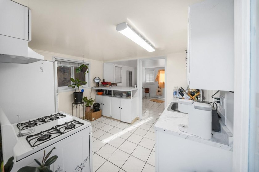 WEST SAN CARLOS DUPLEX, PHENOMENAL INVESTMENT! This 2-level - photo 21