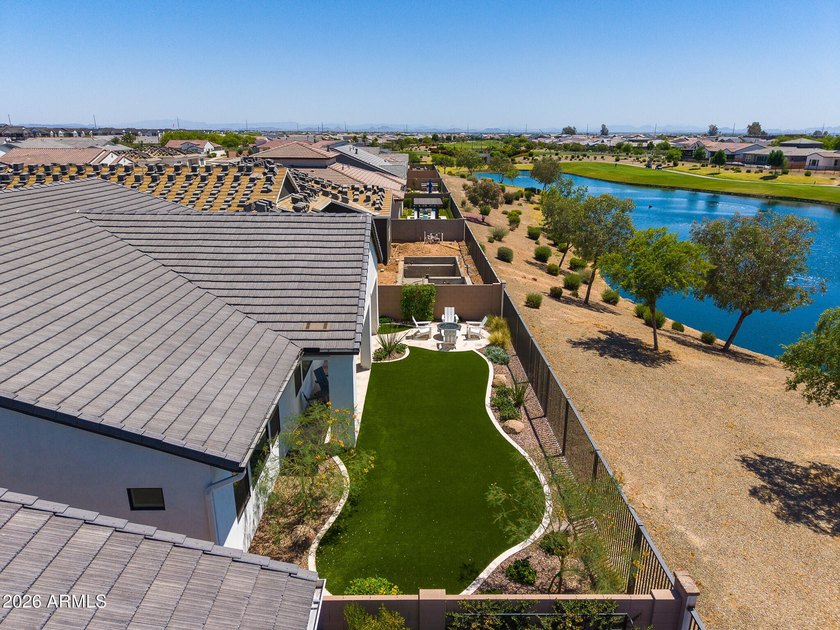 SOLD FURNISHED. On the golf course. Lake view. Mountain view - photo 45