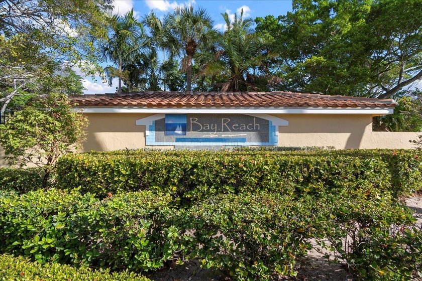 Beautifully updated 2BR/2BA first-floor condo in the desirable - photo 5