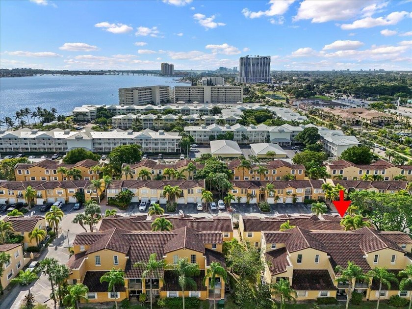 Beautifully updated 2BR/2BA first-floor condo in the desirable - photo 6