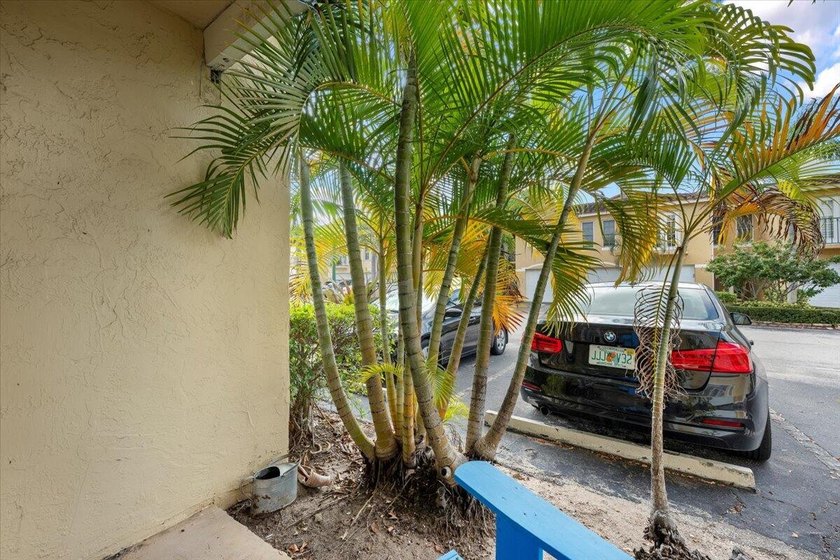 Beautifully updated 2BR/2BA first-floor condo in the desirable - photo 10