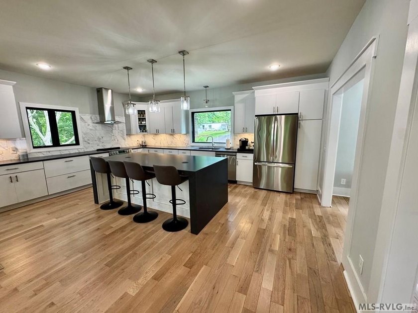 Beautiful Private Point Lake Retreat on the Roanoke River - photo 6