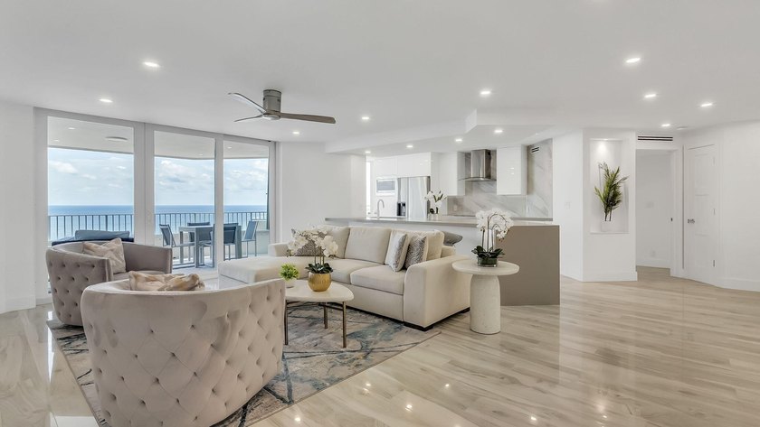 Welcome to this stunning turnkey 2-bedroom, 2-bathroom condo - photo 10
