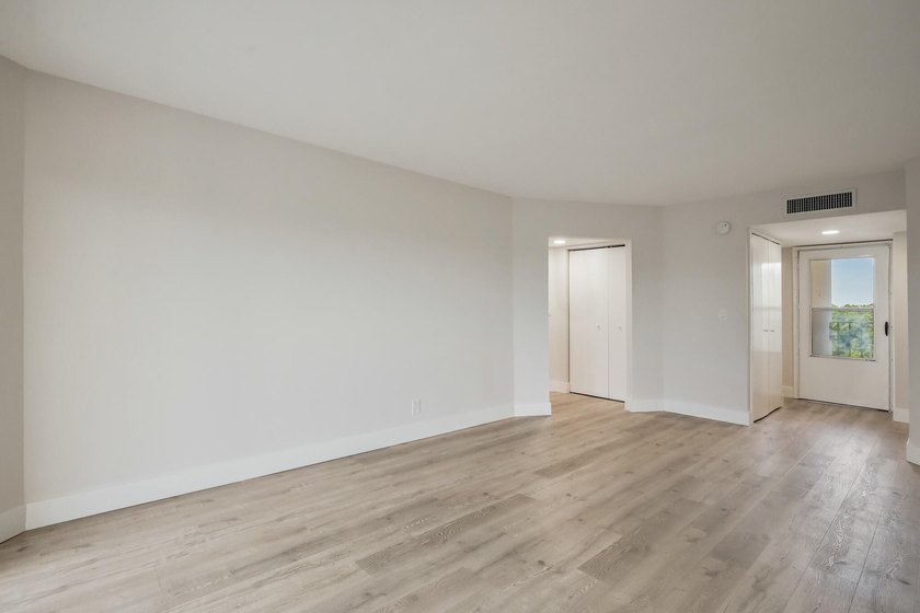 HURRY! THIS UPDATED, BRIGHT, CORNER CONDO IS PRICED BELOW MARKET - photo 7