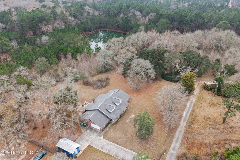 +/-2 acres on a private dead end road! See agent - photo 2