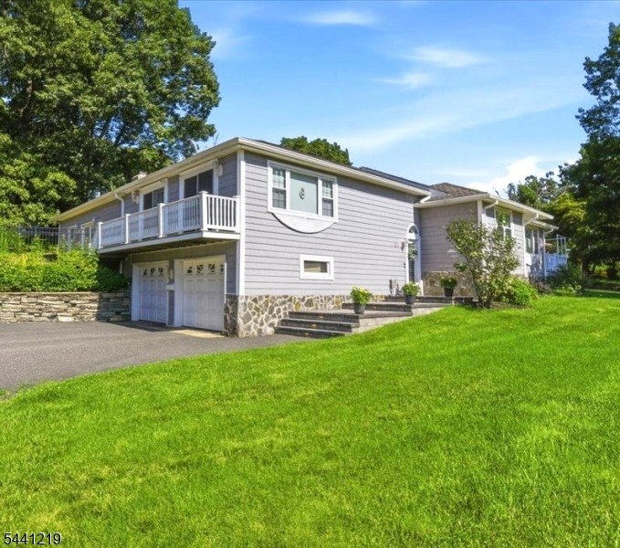 Welcome to this Custom 3 bedroom, 2 bathroom Expanded ranch in - photo 2