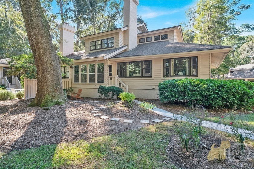 Truly maintenance-free living! This turn-key unit is move-in - photo 5
