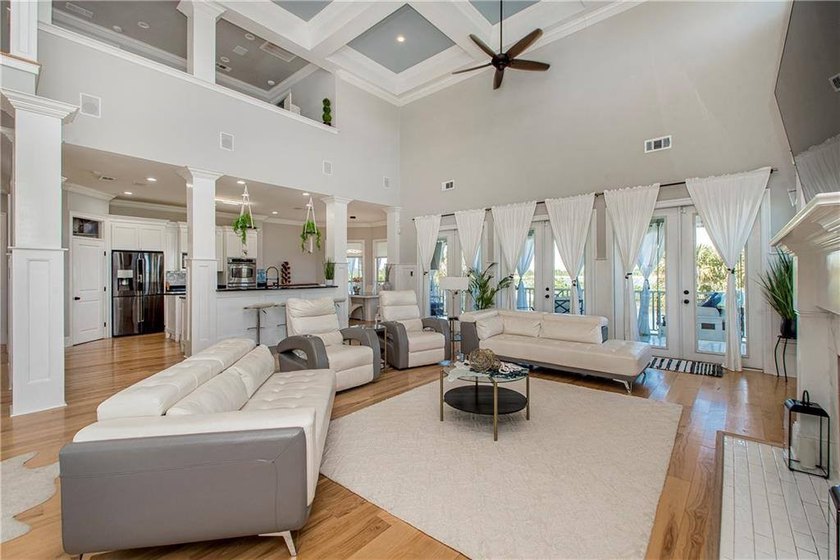 Adjoining lot included which makes it 2.6 acres total! 401 S - photo 6