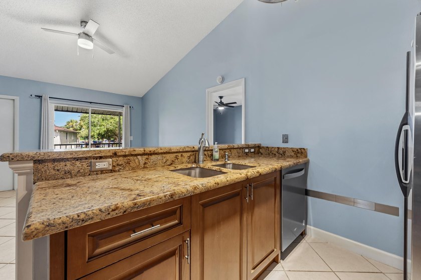 Beautifully updated 2BR/2BA condo located in the desirable - photo 7