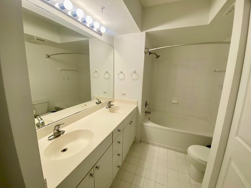 UNBEATABLE LOCATION IN THE HEART OF SUNNY ISLES, ENJOY THIS - photo 11