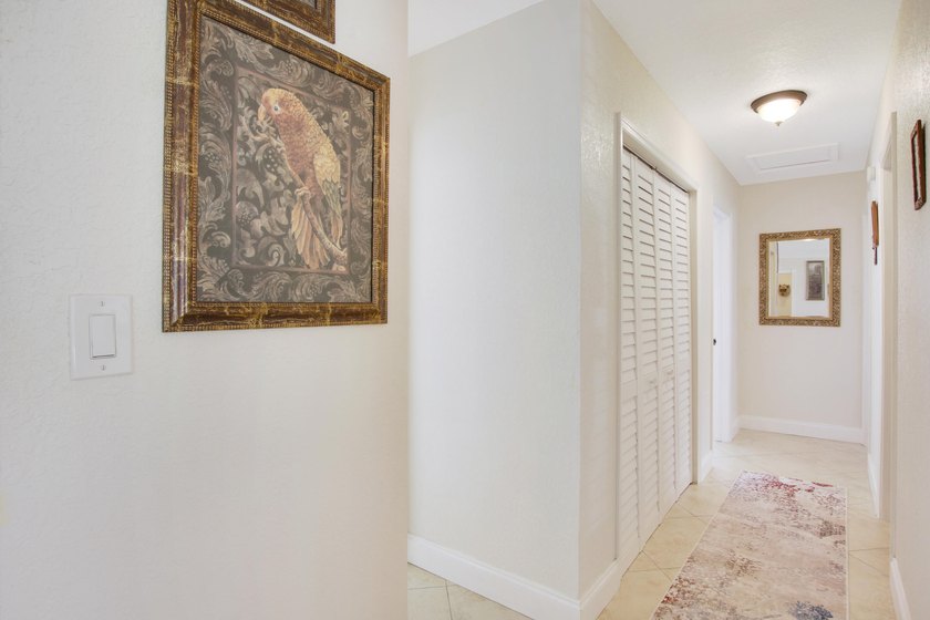 Welcome to this charming 4-bedroom, 2-bathroom home that - photo 9