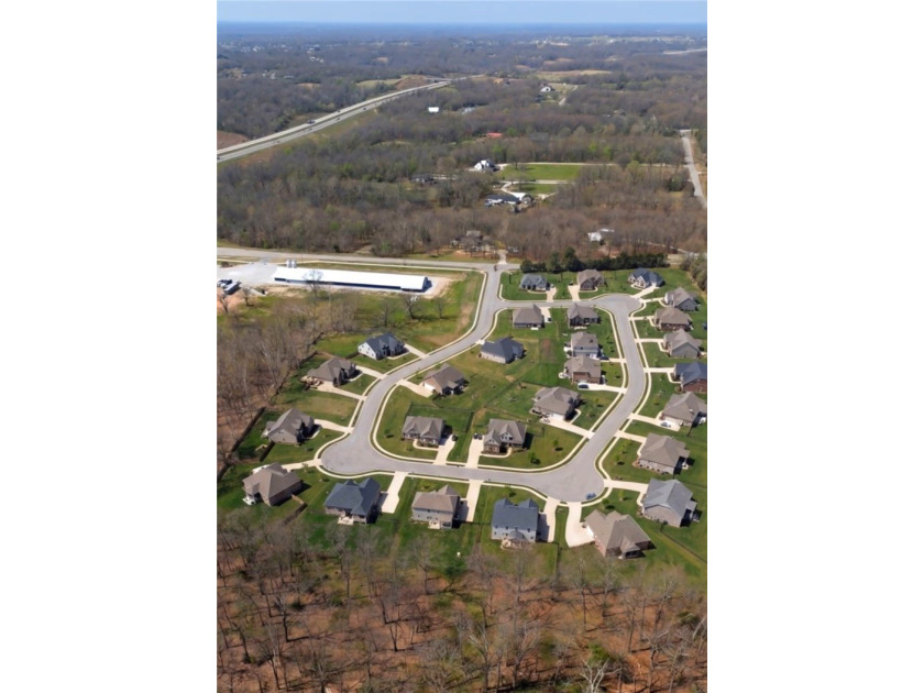10 Acres in a Prime NWA Location, Endless Potential. Rare - photo 3