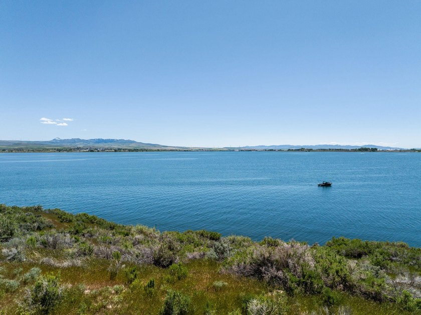 Experience elevated recreational living at Waters Edge, American - photo 47