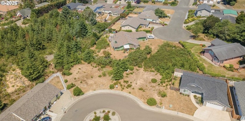 Discover this mostly level, buildable lot in the sought-after - photo 6