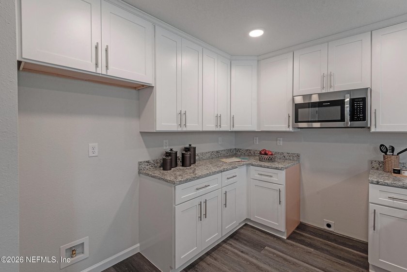 This beautiful 3/2 home recently completed, in the growing - photo 9