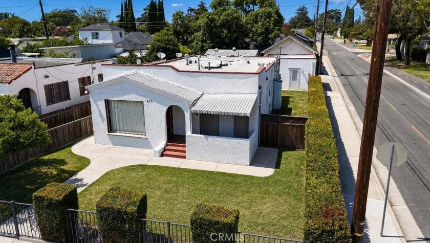Exceptional duplex opportunity in the heart of Santa Ana - photo 2