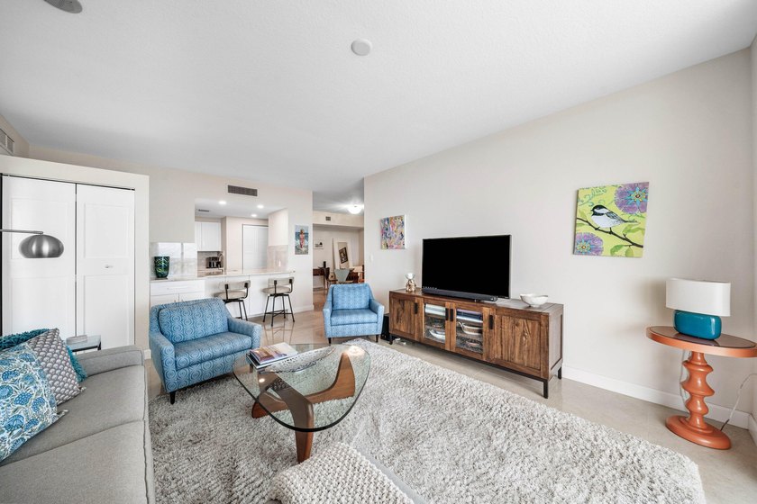Wake up to shimmering intracoastal waterways and the endless - photo 14