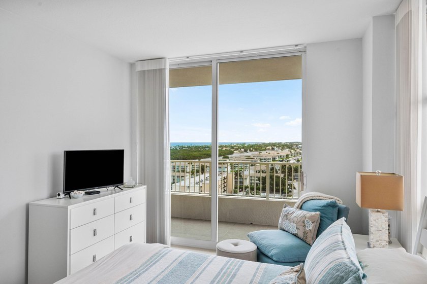 Wake up to shimmering intracoastal waterways and the endless - photo 20