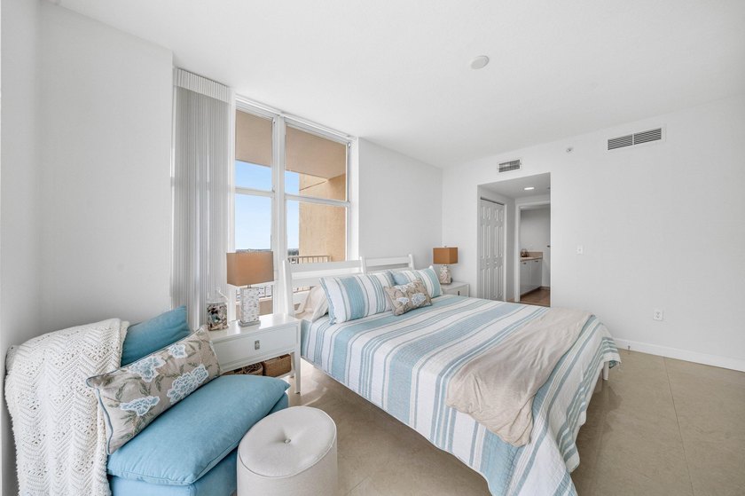 Wake up to shimmering intracoastal waterways and the endless - photo 21