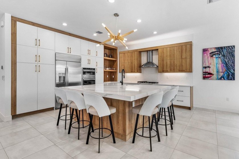 Rarely available and highly sought-after Laguna model in Lotus - photo 9