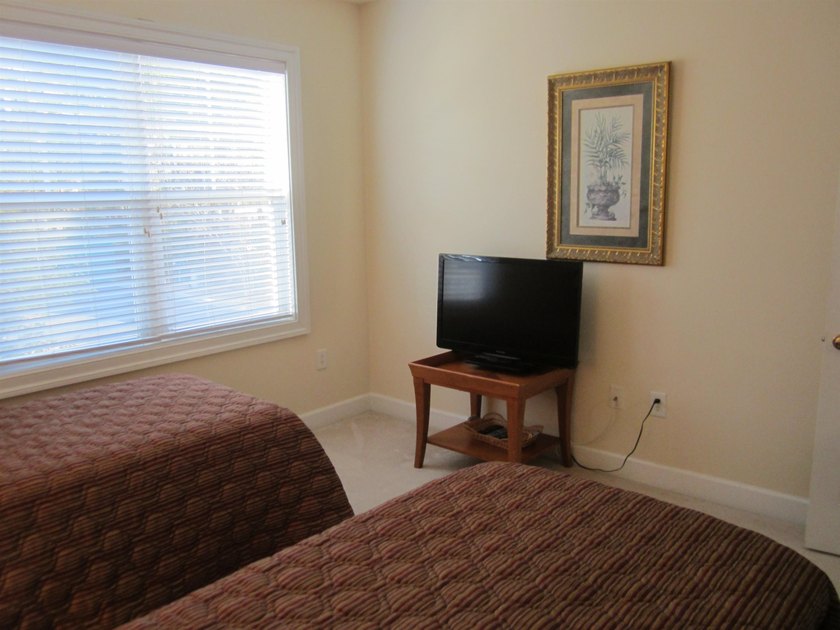 REDUCED AND READY TO SELL! Experience elevated living in this - photo 22