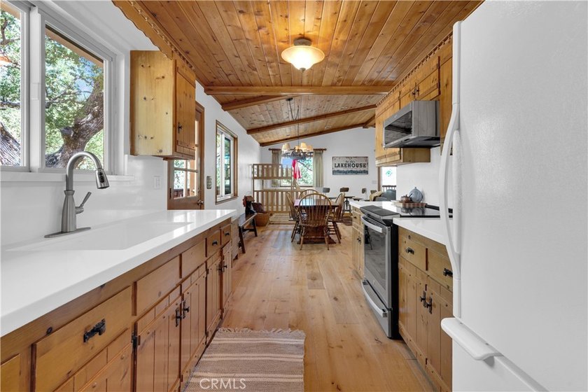 8680 Landlubber Ln - photo 8