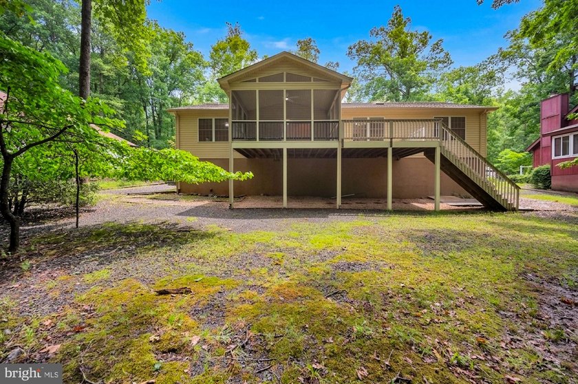 Welcome to 1011 Eastover Pkwy, where effortless one level living - photo 40