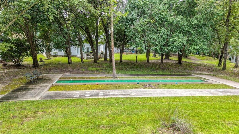Welcome to a life of fun in this 55+ active community where you - photo 46