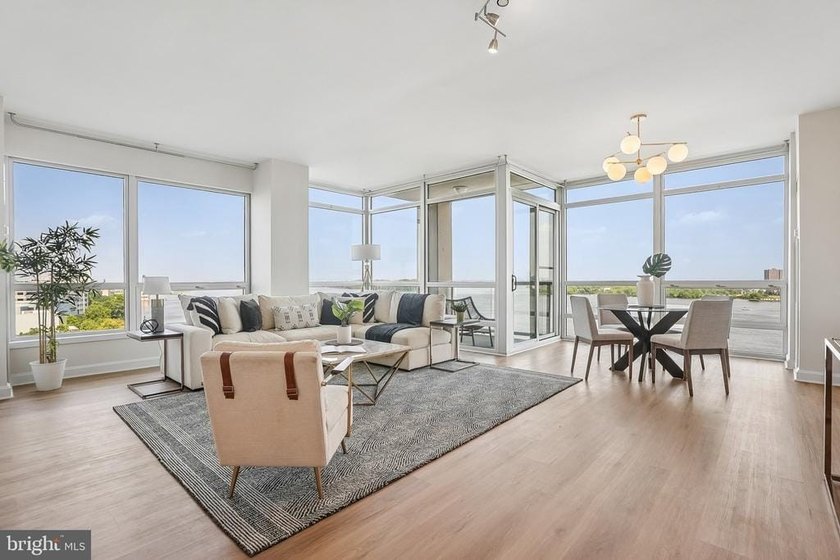 A picture-perfect 2026 remodel of a two-bedroom - photo 3