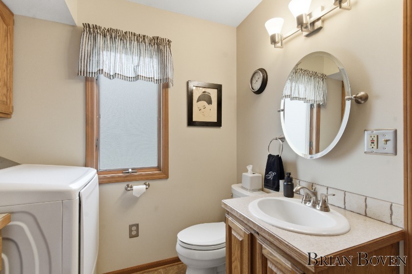 Waterfront Lake Living - photo 15