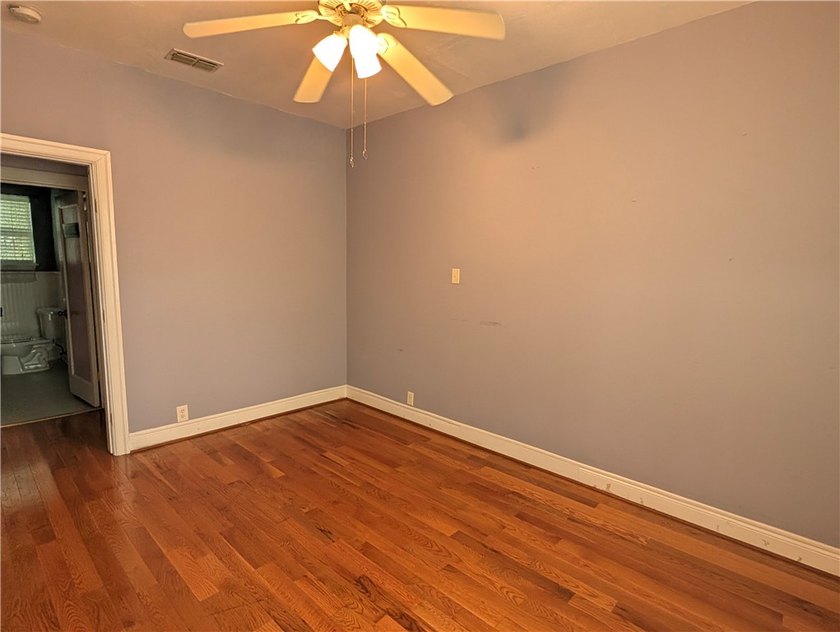 Discover endless potential with this small commercial property - photo 17