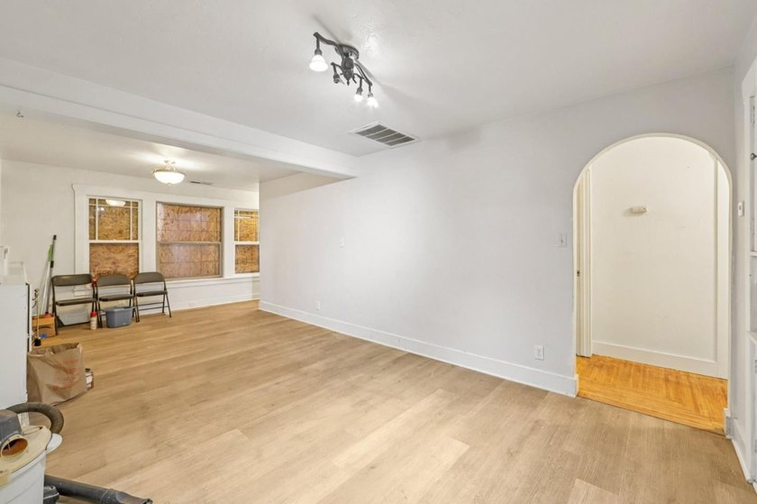 Welcome to 5826 Avenal Ave, a charming gated bungalow offering - photo 5