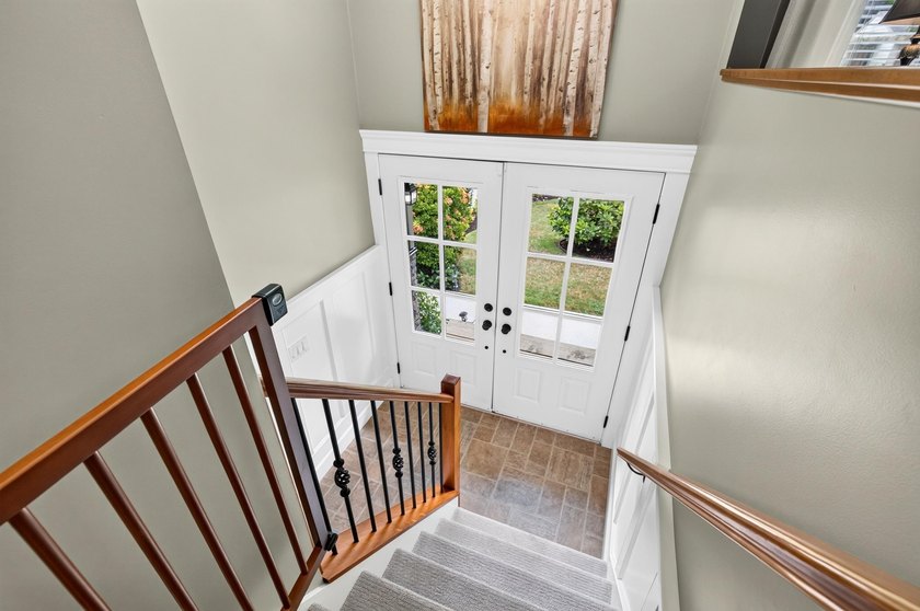 Welcome to this beautifully renovated 4-bedroom home, perfectly - photo 5