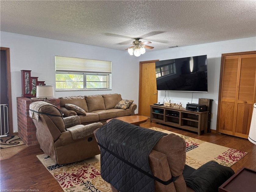 Open house this Saturday Noon to 2:00. Currently under contract - photo 15