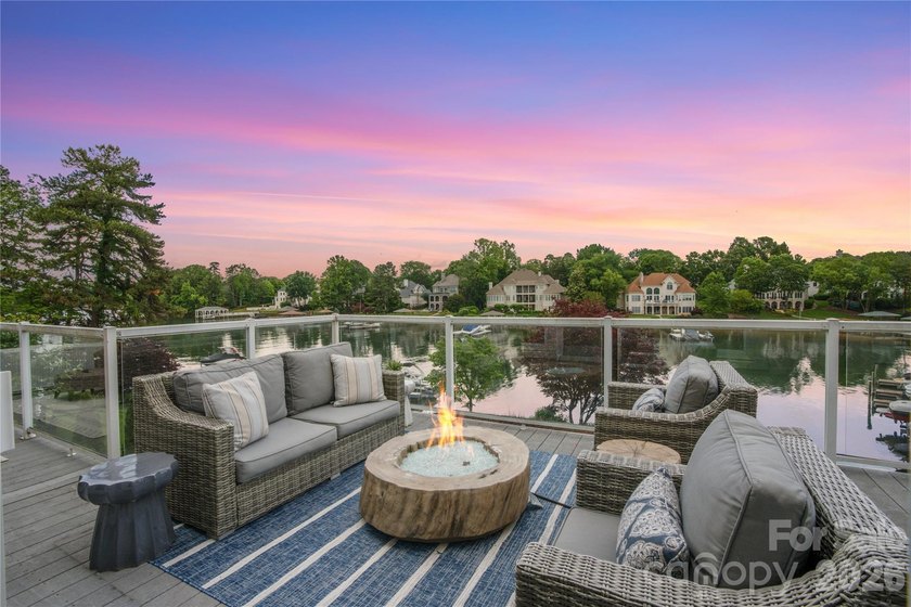Stunning lakefront home in The Peninsula with wide Lake Norman - photo 3
