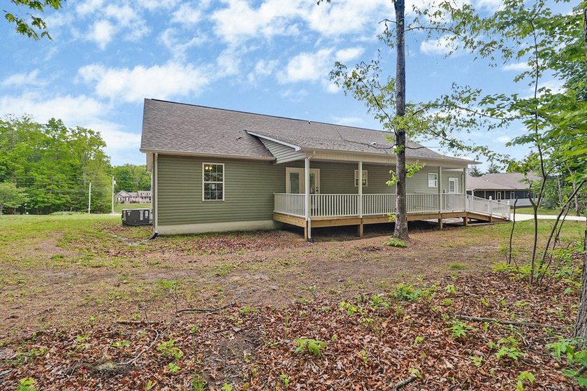Located in the desirable Sunset Ridge subdivision, this - photo 37