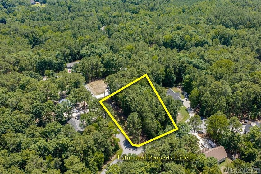 Welcome to Timber Creek, a desirable subdivision in the - photo 2
