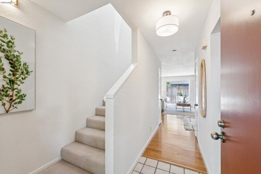 Rarely available Berkeley townhome! Built with a thoughtful - photo 5