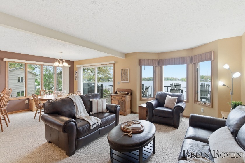 Waterfront Lake Living - photo 7