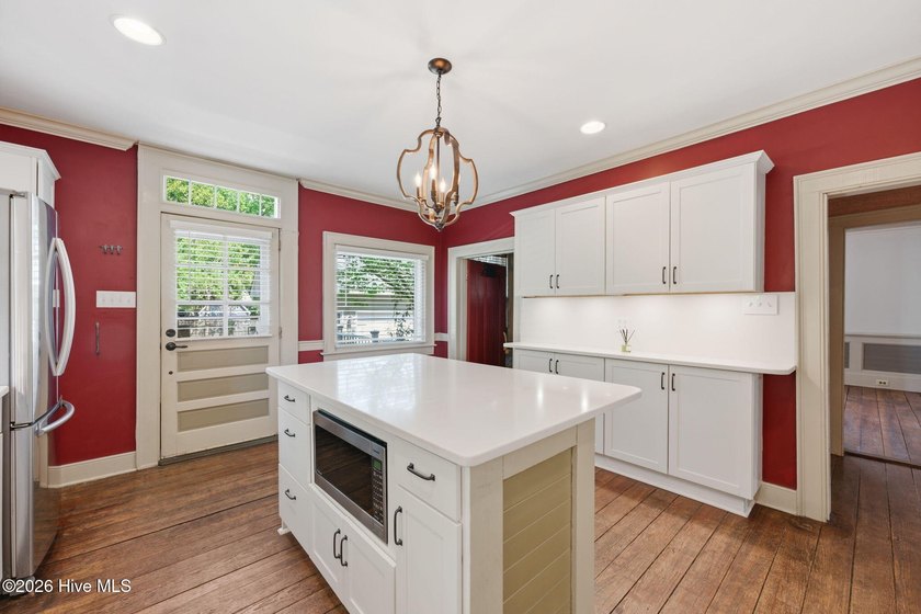 Timeless Elegance in Historic District Gracefully positioned - photo 11