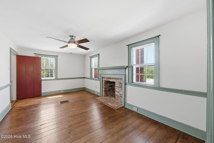 Timeless Elegance in Historic District Gracefully positioned - photo 32