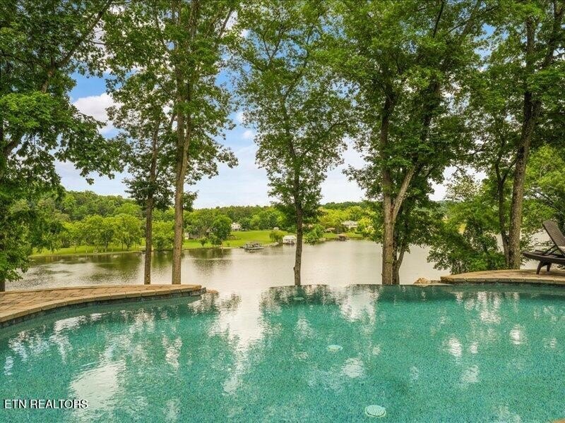 Situated on the main channel with year-round deep water, this - photo 4