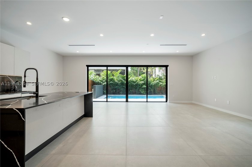 Discover this one-of-a-kind 5-bedroom, 5.5-bath modern townhome - photo 13